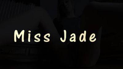 Miss Jade – Sucking My Cock - drtuber.com