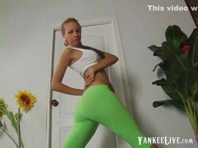 Love To Cum Yoga Girl - upornia.com