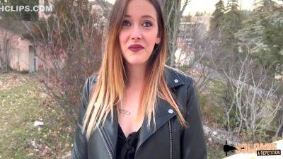 Skyla A Le Droit A De Lanal Pour Son Premier Gang-bang 15 Min - hclips.com - France