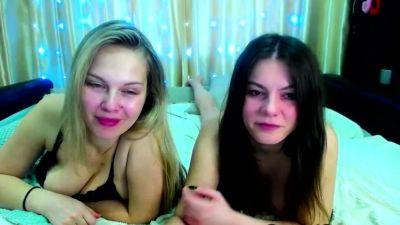 Two Hot Ladies Enjoys Finger Fuck - drtuber.com