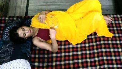 Beautiful Indian Housewife Enjoying Rough Romantic Sex - drtuber.com - India