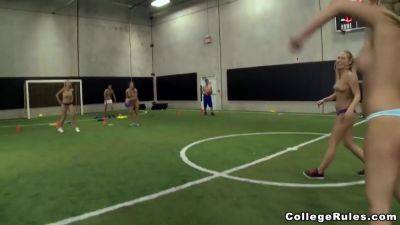 Strip Dodgeball 2 - upornia.com