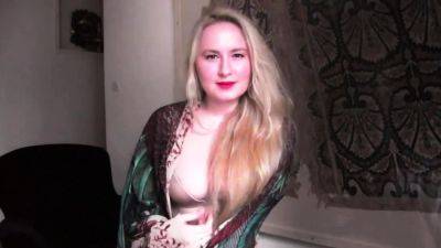 Glitter Goddess – Deep Mesmerism – Video With Glitter - drtuber.com