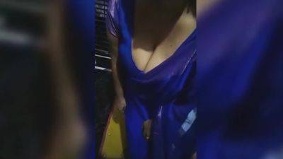 Telugu Horny Sailaja Hot Bigboobs Show Natural Tights With Dirty Talking In Telugu - desi-porntube.com - India