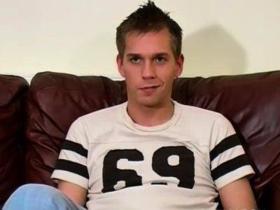 British stud Matt gets horny and jerks off his thick dick - drtuber.com - Britain