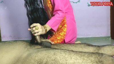 Hot Desi Brunette Pounded by Her Husband During Periods - sexu.com - India