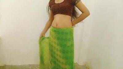 Bath karti hui bhabhi - upornia.com - India