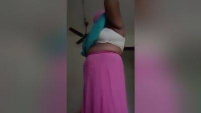 Indian Doctor In Bedroom Dress Change Performance Videos - desi-porntube.com - India