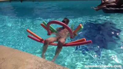 Summertime - Summertime fun: Big-dicked babe gets kinky with a pool boy in public - sexu.com