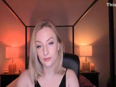 Blonde Babe Flawlessly Complexion Live Cam - hclips.com