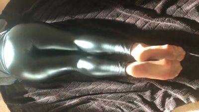 Wetlook Leginggs And Wetlook Pantyhose Feet - hclips.com