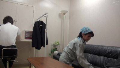 06H1323-Fucking a cleaning lady's mature woman with a meat stick in the back of her throat - senzuri.tube