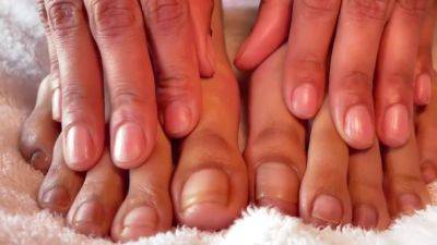 Clear Toe And Finger Nails Fetish - hclips.com