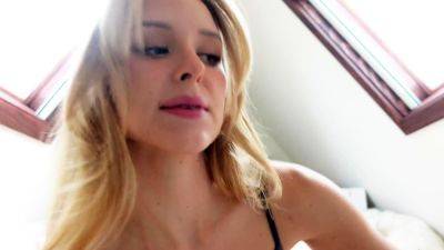 Caroline Zalog Blue Panties Try On Video Leaked - drtuber.com