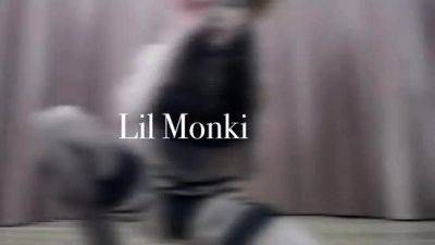 Lil Monki - Cowgirl Dildo Ride - drtuber.com