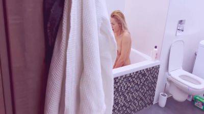 I Surprise Masturbate In Shower 13 Min - upornia.com