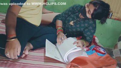 Tution Teacher Akele Pakar Students Ko Chod Diya - hclips.com - India