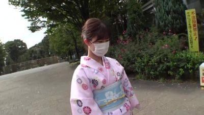 着物姿が美し過ぎる女女将との淫らな行為をハメ撮り - senzuri.tube - Japan
