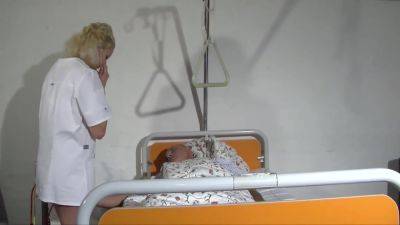 The Nurse In The Hospital Fucks With The Patient - hclips.com
