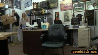 Babe Trying To Sell Her Bags And Pounded By Pawn Dude - hclips.com