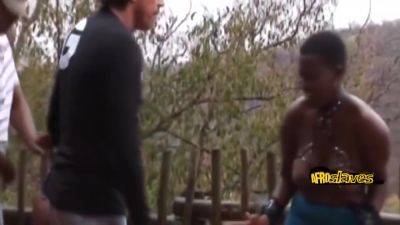 Black Chicks Pounded Outdoors - hclips.com