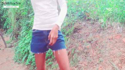 නවරලයද හබ අවසසනන Sri Lankan Girl Outdoor - hclips.com - Sri Lanka