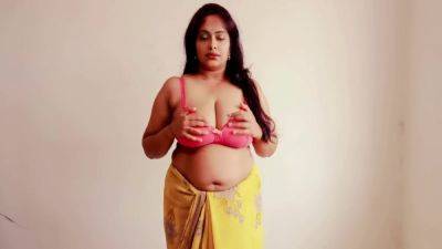 Horny Indian In Arya Masturabating Her Self - hclips.com - India