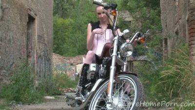 Cute Teen Is Amazed By A Big Bike - videooxxx.com