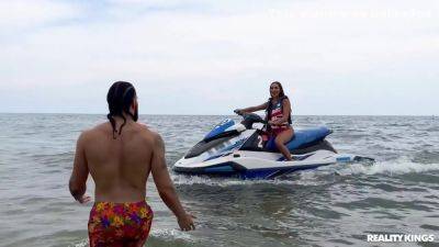 Beach Raunchy Rides Jet Skis And Dick With Sisi Rose - upornia.com