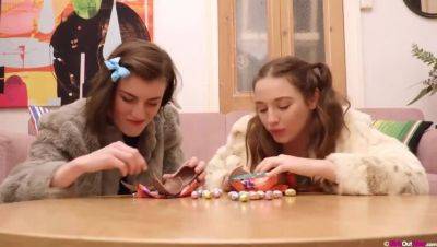 Luci Q and Willow: Booblicious Egg Hunt - porntry.com