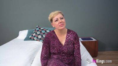 40 Years Old Fat Mature Sara Duval Is Divorced And Hungry - hotmovs.com