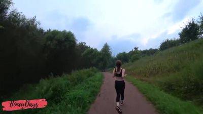 Honeydays - Cumshot On Leggings Of Athletic Beauty Afte - upornia.com