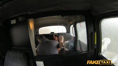 Kinky Taxi Drivers Prick For Savannah - videooxxx.com