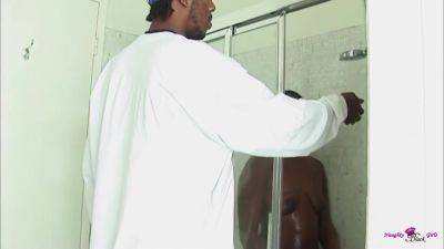 Using Sex Toys During The Shower Is Not Enough For The Ebony That Craves Bbc - videooxxx.com