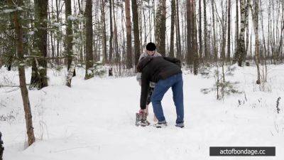 Barefoot Claudia Tied Up In The Snow - upornia.com