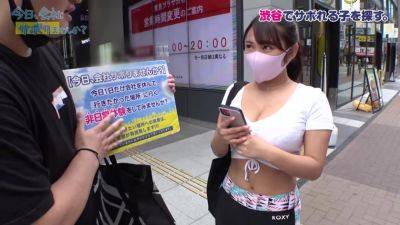 0002082_爆乳の日本人女性がハードピストンされる素人ナンパのSEX - upornia.com - Japan