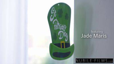 Jade Maris only wants to ride her boyfriend's big Shamrock - S46:E8 - sexu.com