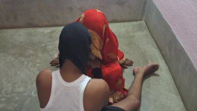 Indian Newly Married Sexy Housewife Suhaagraat Video - desi-porntube.com - India