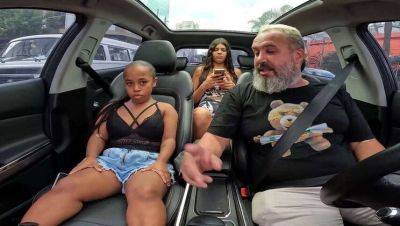 Jean Shorts - Anãzinha do Mau Goes Wild: Uncovered in Car and Roving São Paulo Streets - veryfreeporn.com - Brazil