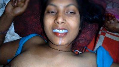 Desi Bhabhi Mouth Fisting Mouth In Hand - desi-porntube.com - India