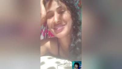 My Cute Girlfriend Showed Me Her Boobs On A Video Call - desi-porntube.com - India