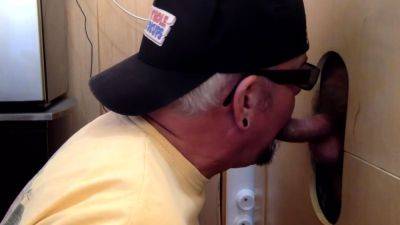 Gloryhole BJ DILF anallyrammed in sling - drtuber.com