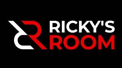 RICKYSROOM Going a full round with MayHashira - drtuber.com