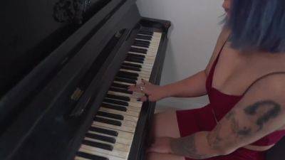 Submissive Girl Got A Free Piano Lesson - hclips.com