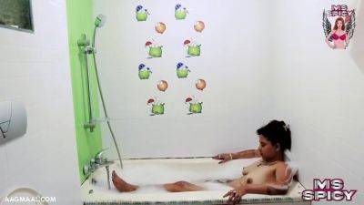 Anmol Khan, Priya Ray And Jyoti Mishra - Bath With Uncut (2024) Msspicy Hindi Hot Short Film - desi-porntube.com - India