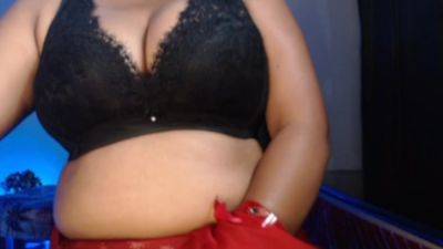 Sexy Girl Will Open Her Black Bra And Get Naked And Show Her Big Breasts - desi-porntube.com