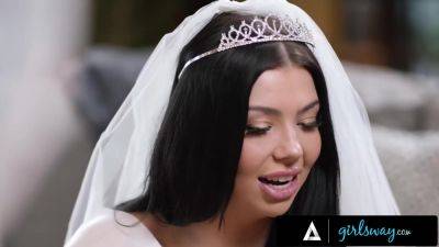 Holly Day, Große Titten And Emma Magnolia In Tripper Hard Fucks Bride-to-be - hotmovs.com