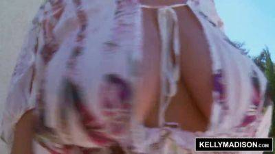 Kelly Madison - Sucking Cock - Dick Sucking - Kelly Madison gets a break from work and blows and fucks outdoors - sexu.com