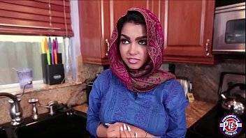 Arabian Maid Service - xvideos.com