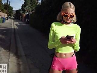 Skinny blonde sex doll Tallie Lorraine gets fucked hard - sunporno.com